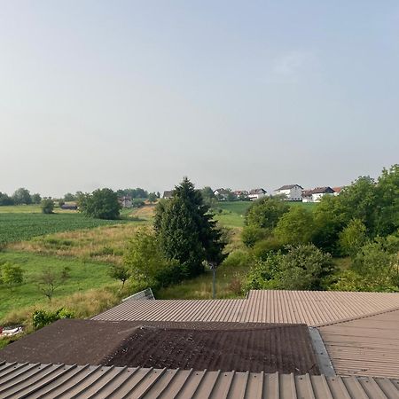 Vila Milka - Balkon - Besplatan Parking - Samostalna Prijava Karlovac Ngoại thất bức ảnh