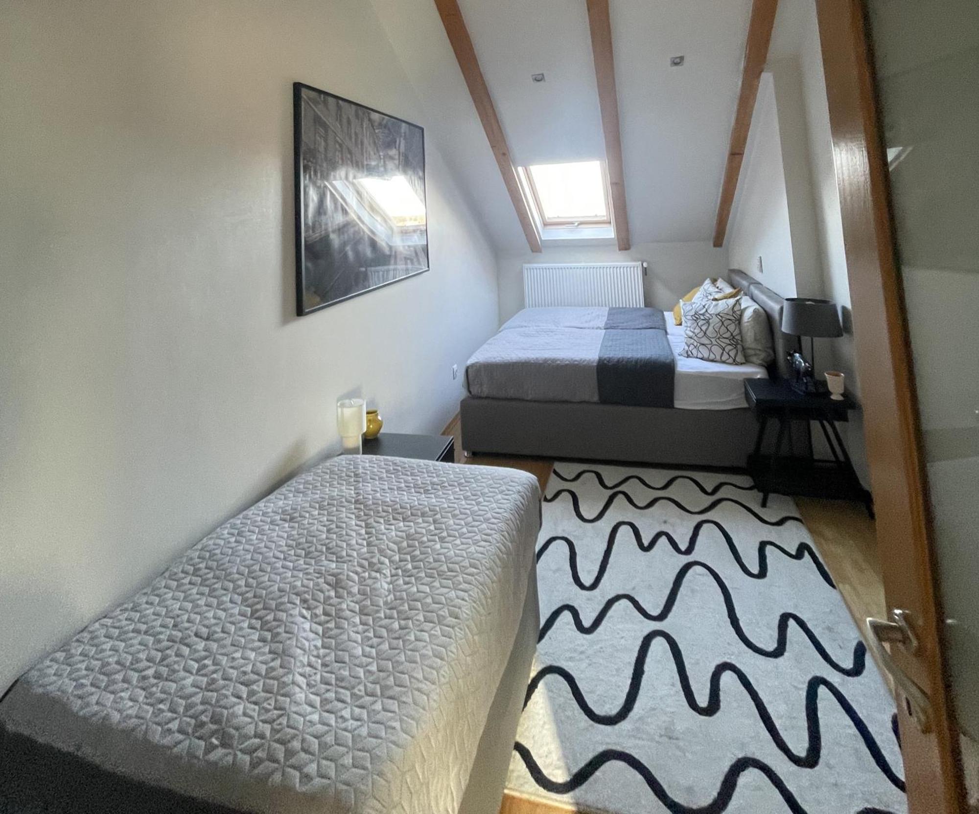 Vila Milka - Balkon - Besplatan Parking - Samostalna Prijava Karlovac Ngoại thất bức ảnh